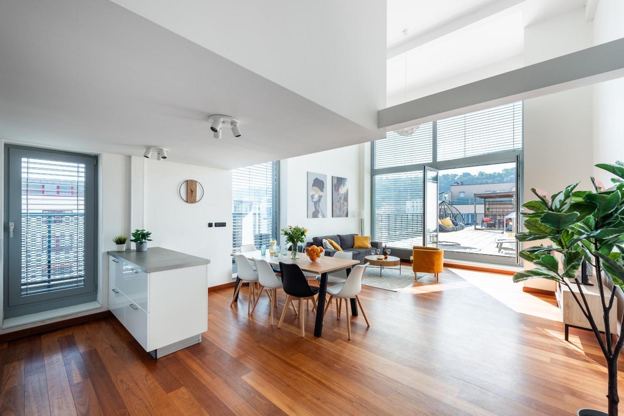 Apartments With Large Balcony, Parking 布拉格 外观 照片